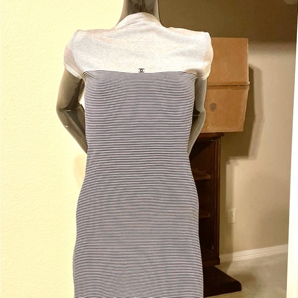 Authentic CHANEL Dress - Picture 8 of 12